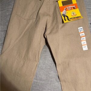 Wrangler Men's Khaki Cowboy Cut Chinos